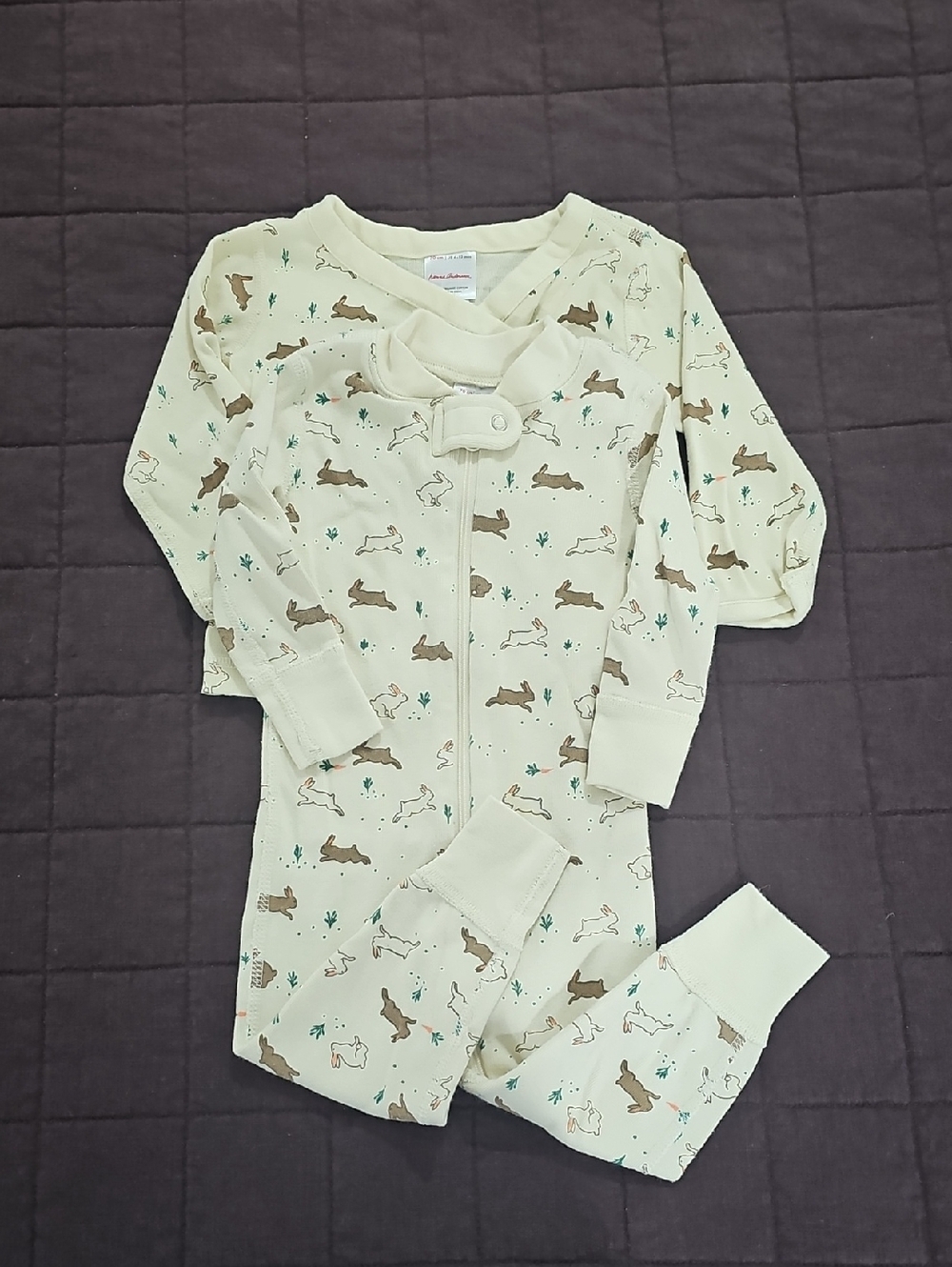 Hanna Andersson Cream Bunny Zip One-Piece Pajama Set